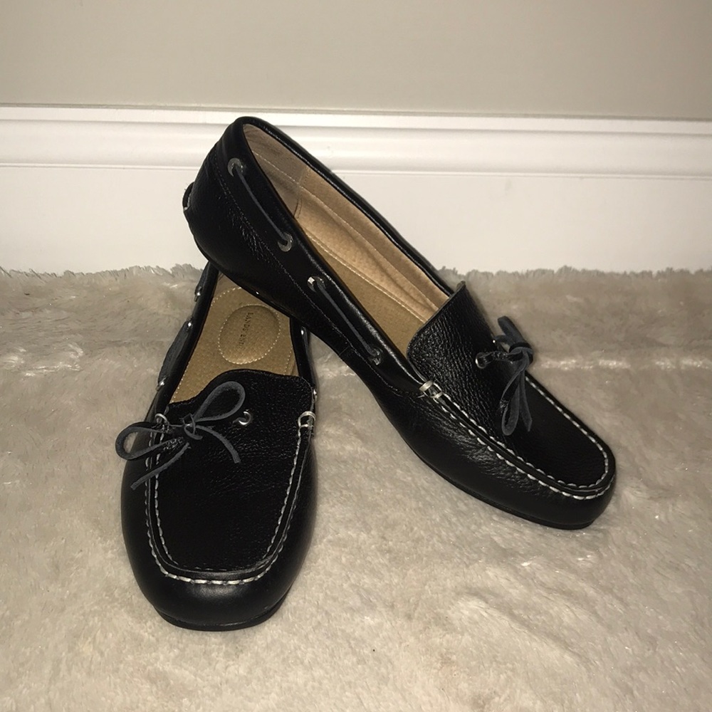 Lands End women’s black leather loafers